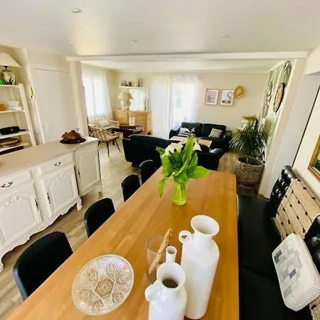 Hébergement de vacances Maison A 50 M De La