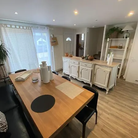 Maison A 50 M De La Holiday home